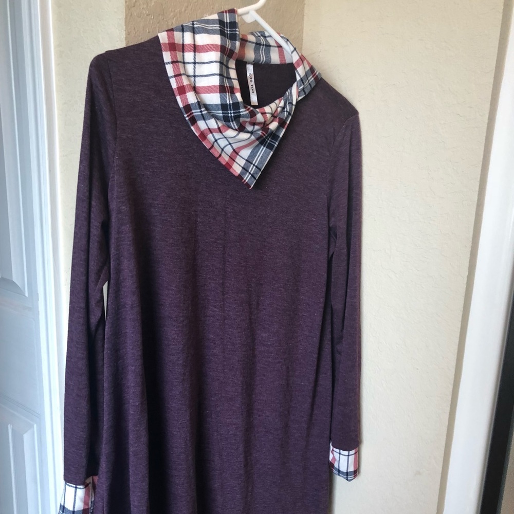 Women’s long sleeve shirt